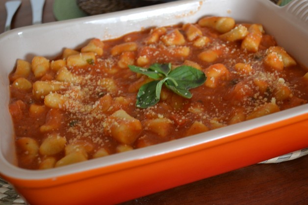 nhoque-de-grão-de-bico-com-molho-de-tomate-frescos-panelinha-rita-lobo-receita-light-gastronomia-blog-carola-duarte