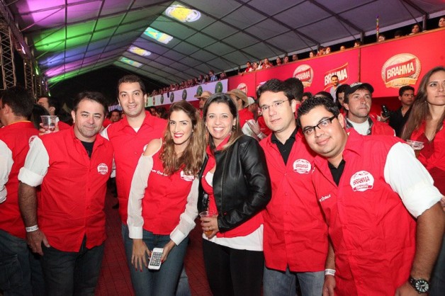 munhoz-e-mariano-no-ribeirão-rodeo-music-camarote-brahma-country-blog-carola-duarte