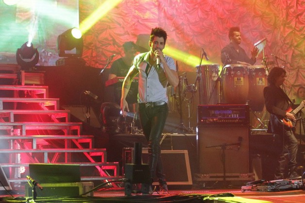 show-naldo-e-gustavo-lima-camarote-brahma-country-ribeirão-rodeo-music-blog-carola-duarte