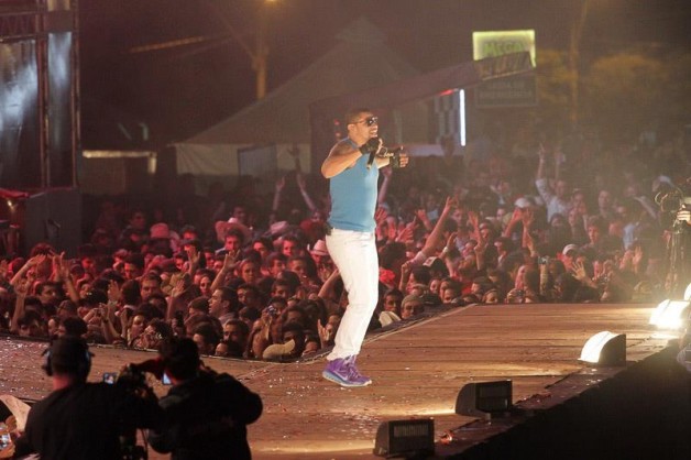 show-naldo-e-gustavo-lima-camarote-brahma-country-ribeirão-rodeo-music-blog-carola-duarte