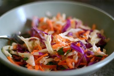 Quer uma receita de salada diferente? Anote a receita da Salada Coleslaw