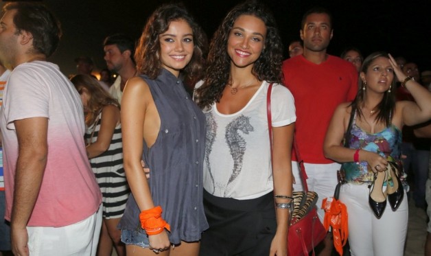 os-looks-das-famosas-no-show-volta-cazuza-em-ipanema-blog-carola-duarte