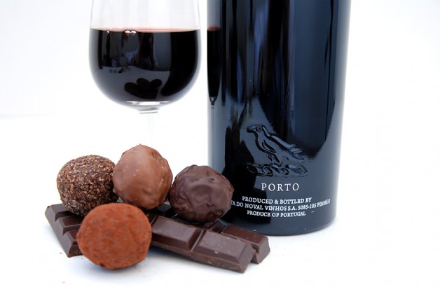 10Vinho-do-Porto-Ideal-para-Harmonizar-Chocolates-e-Sobremesas