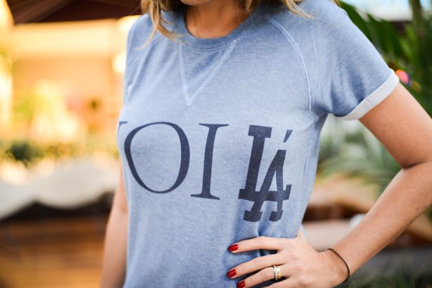 Look da Carola: calça skinny vermelha + t-shirt Voilà
