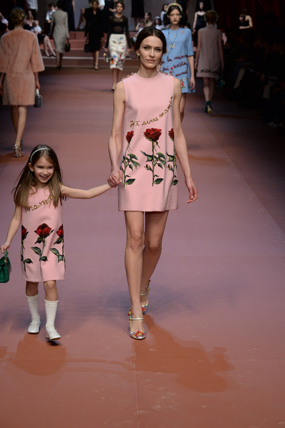 dolce___gabbana__mamma_mia__8648.jpeg_north_554x_white