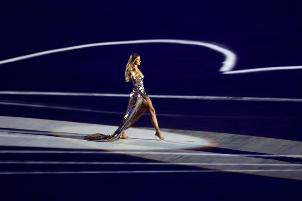 desfile-gisele-olimpiada-rio-2016-2