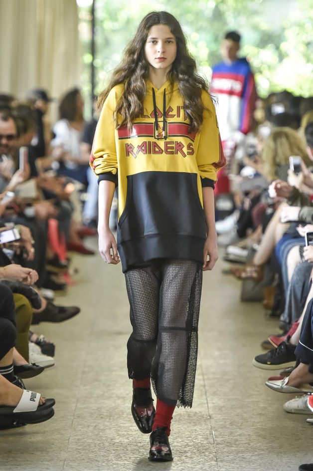 desfile a la garçonne spfw n 42