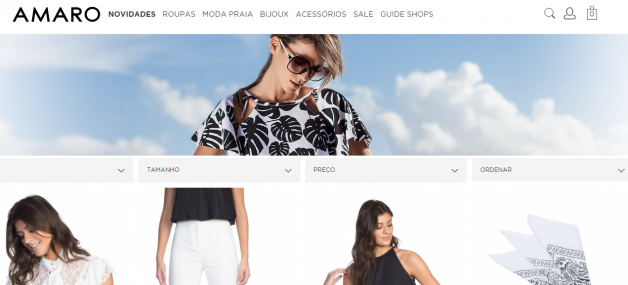 Look da Carola com AMARO | Total White + bomber estampada