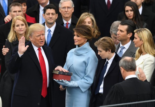 Moda | O look de Melania Trump na posse de Donald