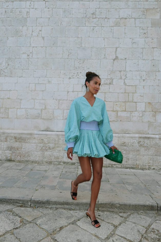 LOOKS PARA SE INSPIRAR COM JULIE SARIÑANA